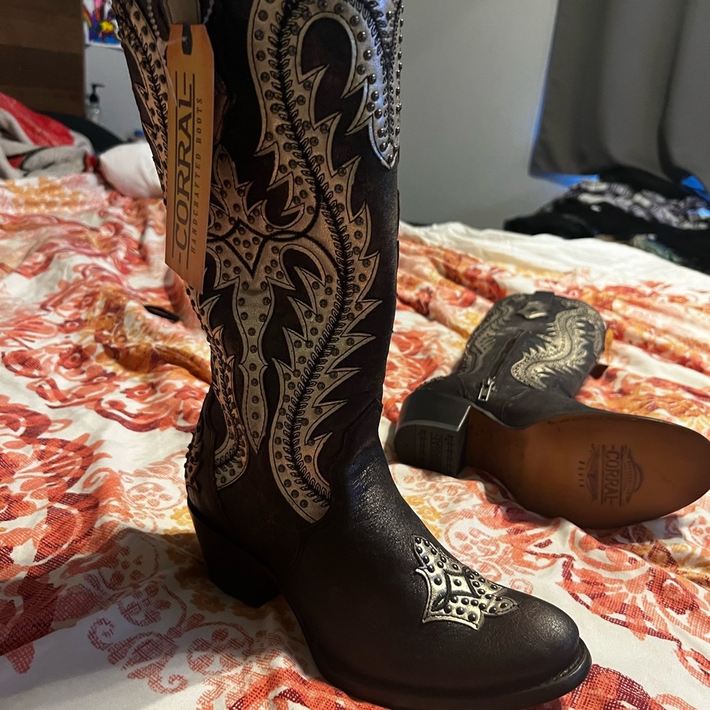 Corral 7 1/2 cowboy boots - Picture 3 of 6